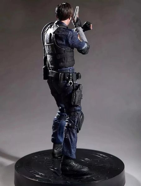 Фігурка Леон Скотт Кеннеді Обитель зла Resident Evil Leon S. Kennedy 32см CH RE LK 32 2792107186 фото