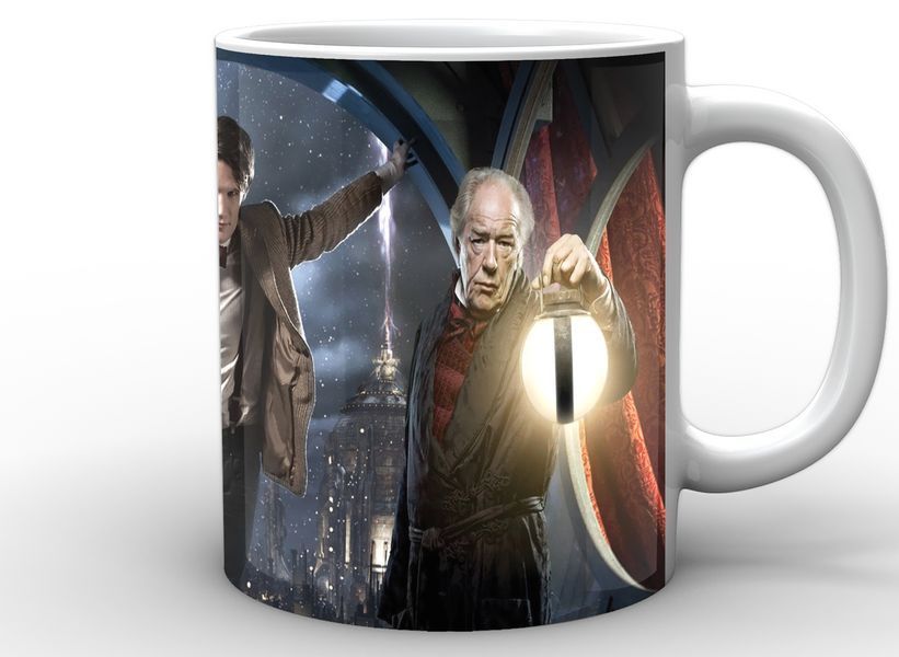 Кружка GeekLand біла Лікар Хто Doctor Who Лікар хто на тлі арки DW.02.025 1757920443 фото
