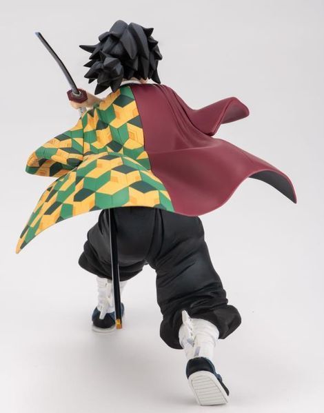 Фігурка Bandai&nbsp;Spirits Клинок розсікаючий демонів Demon Slayer Томіока Tomioka 15 см BS DS T 01 BS DS T фото