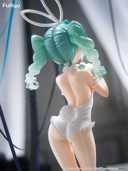 Фигурка FuRyu BiCute Bunneis Вокалоид Хацунэ Мику Vocaloid Hatsune Miku 27 см F BB V HM 27 2553549591 фото