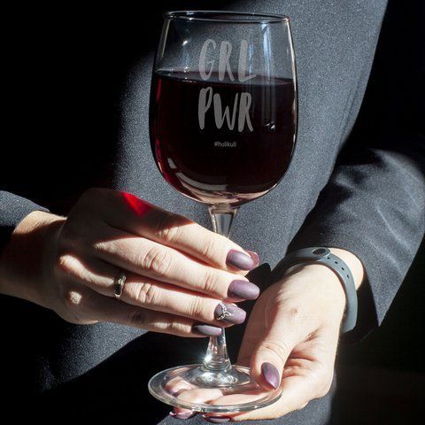 Бокал для вина "GRL PWR", английский, Деревянная подарочная коробка с гравировкой 2603814214 фото