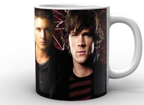 Кружка GeekLand белая Сверхъестественное Supernatural Винчестеры на красном фоне SN.02.025.615 SN.02.025.615 фото