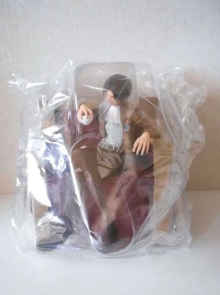 Фигурка - сумка Universal Studios Атака титанов Леви Attack on Titan Levi 23 см US AoT L 23 US AoT L 23 фото