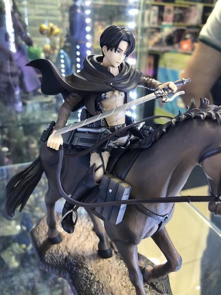 Статуэтка Banpresto Капрал Леви&nbsp;верхом на лошади&nbsp;Атака Титанов Attacco on&nbsp;Titano&nbsp;Levi Eren 18 см АТ LE 22.241 WST АТ LE 22.241 фото