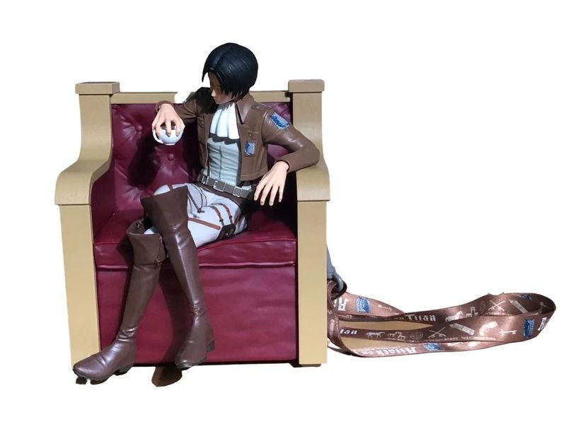 Фигурка - сумка Universal Studios Атака титанов Леви Attack on Titan Levi 23 см US AoT L 23 US AoT L 23 фото