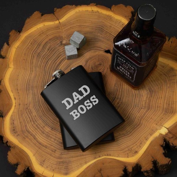 Фляга "Dad boss", англійська, Дерев'яна подарункова коробка з гравіюванням 2603883319 фото
