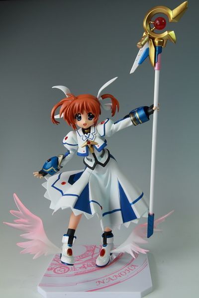 Фигурка Banpresto Лиричная волшебница Наноха Наноха Такамачи Nanoha Takamchi 21 см WST MSLN NT WST MSLN NT фото