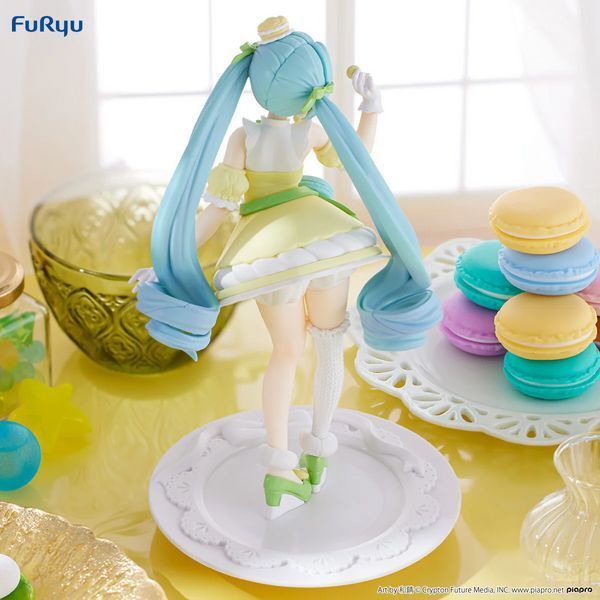 Фигурка FuRyu Вокалоид Хацунэ Мику VOCALOID Hatsune Miku Citron Macaron ver. 21 см FR V HMCM 21 FR V HMCM 21 фото