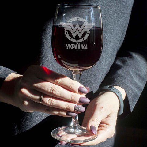 Бокал для вина "Wonderwoman" персонализированный, Крафтова коробка BD-BV-23 фото