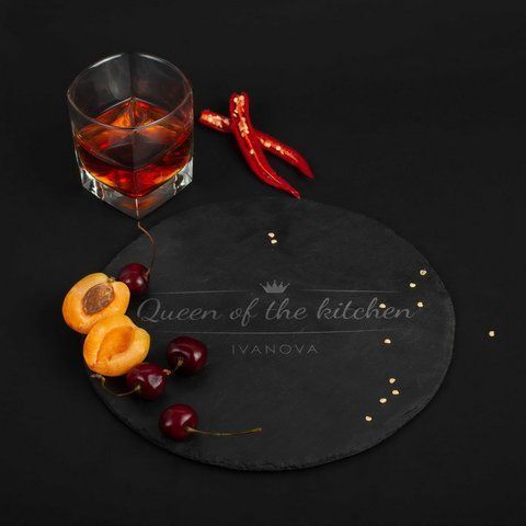 Піднос з сланцю "Queen of the kitchen" 24 см персоналізована, Чорний, Black, англійська BD-sl-05 фото