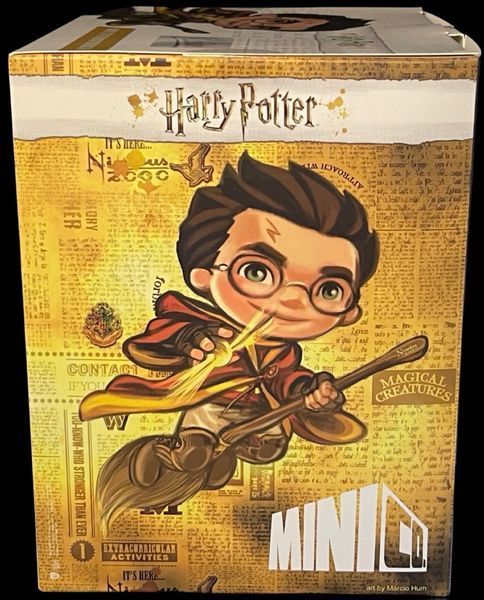 Фигурка HARRY POTTER At the Quiddich Match Гарри Потер и Филосовский камень Квиддич Матч 13 WST HP QM WST HP QM фото