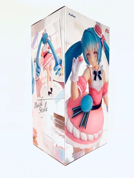 Фигурка FuRyu Sweet Sweets&nbsp;Мику Хацунэ Hatsune Miku&nbsp;Macaron 23 см FR SS HM FR SS HM фото