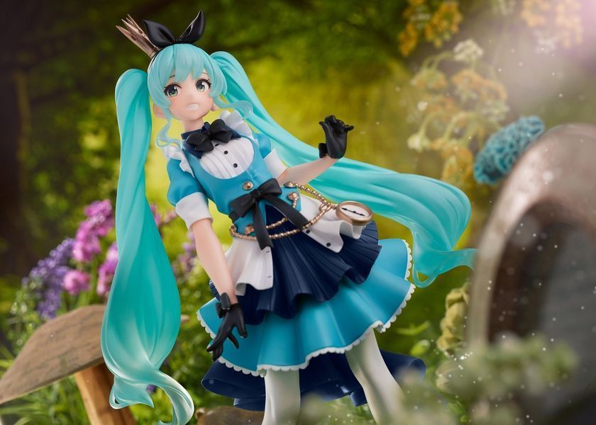 Фигурка Taito Vocaloid Hatsune Miku Alice Вокалоид Хацунэ Мику Алиса 18 см T V HM A 18 T V HM A 18 фото