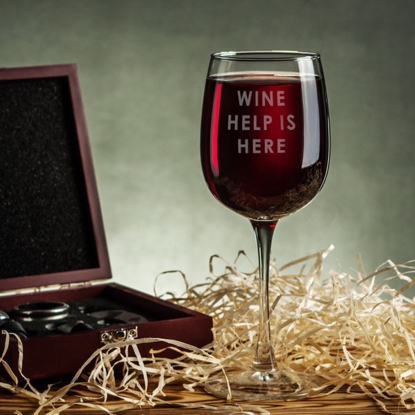 Бокал для вина "Wine help is here", англійська, Крафтова коробка BD-BV-03 фото