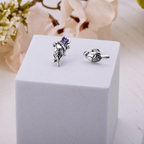 Серьги пусеты серебряные в форме птицы Соловейко Amethyst 925 Zirkon 2508339946 фото