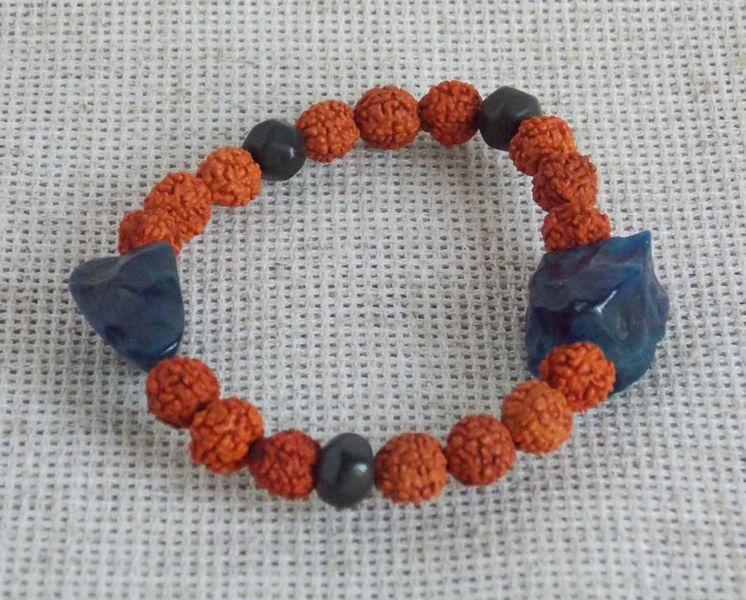 Браслет з рудракши з синім агатом 560555461 фото
